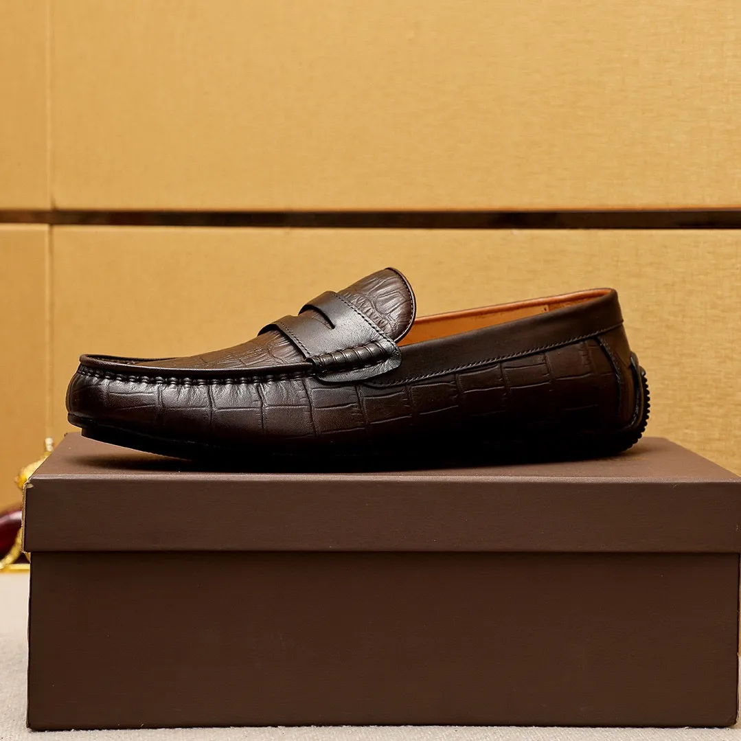 Men's Men's Shoes 💰: 420 💐BV Men's Slip-on Shoes® [BOTTEGA VENETA] Official website counter new model, one-to-one mold opening ⚠Italian calfskin embossed ➕Cow 🐂 leather lining. Driving slip-ons, available at counters, sizes 39-44 (38.45🉑️customized)